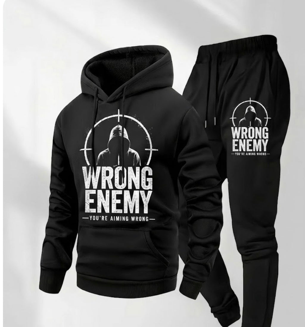 AIMING WRONG SIGNATURE SWEATSUIT SET